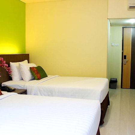 Bali De Anyer Hotel & Restaurant Bagian luar foto